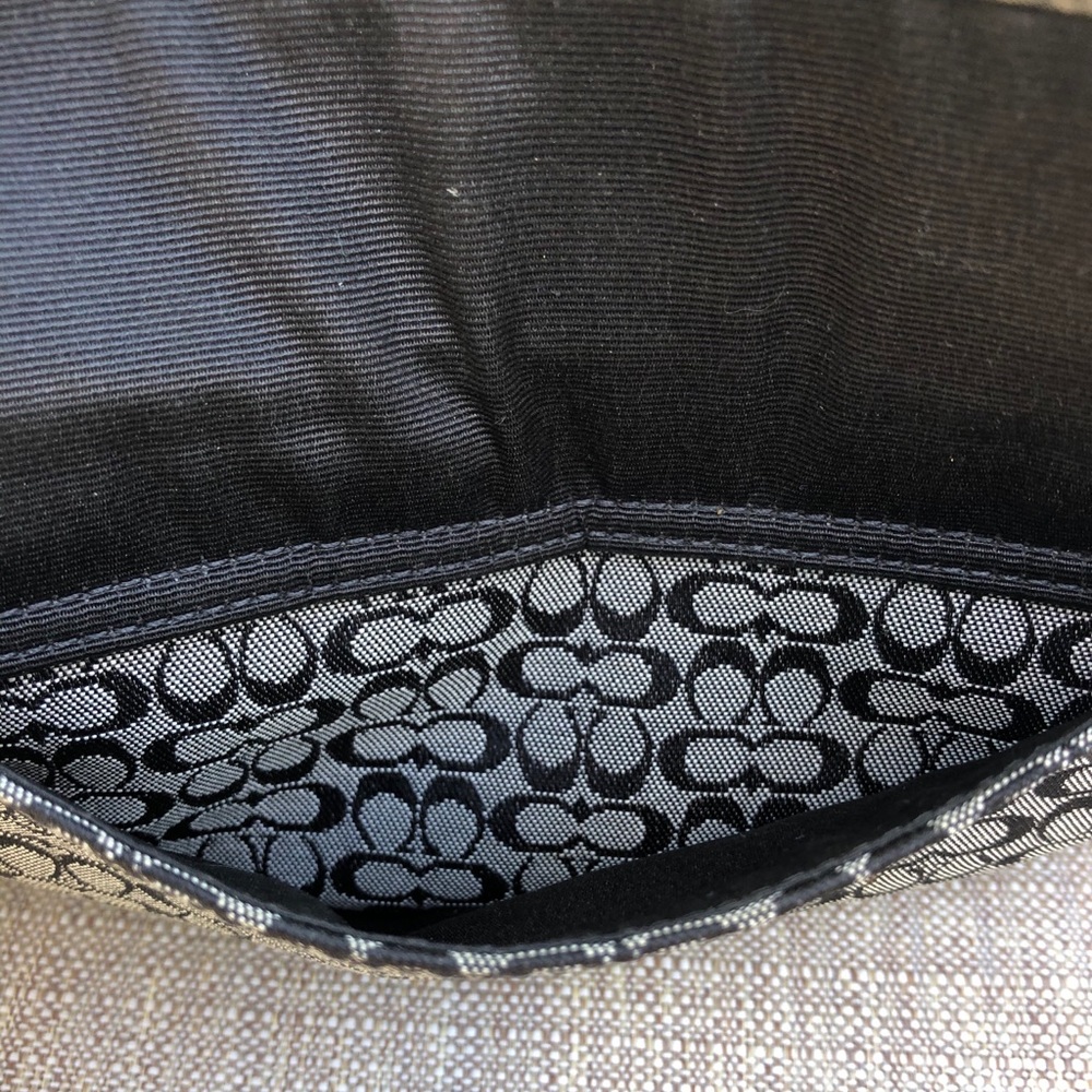 COACH wristlet - Picture 6 of 10